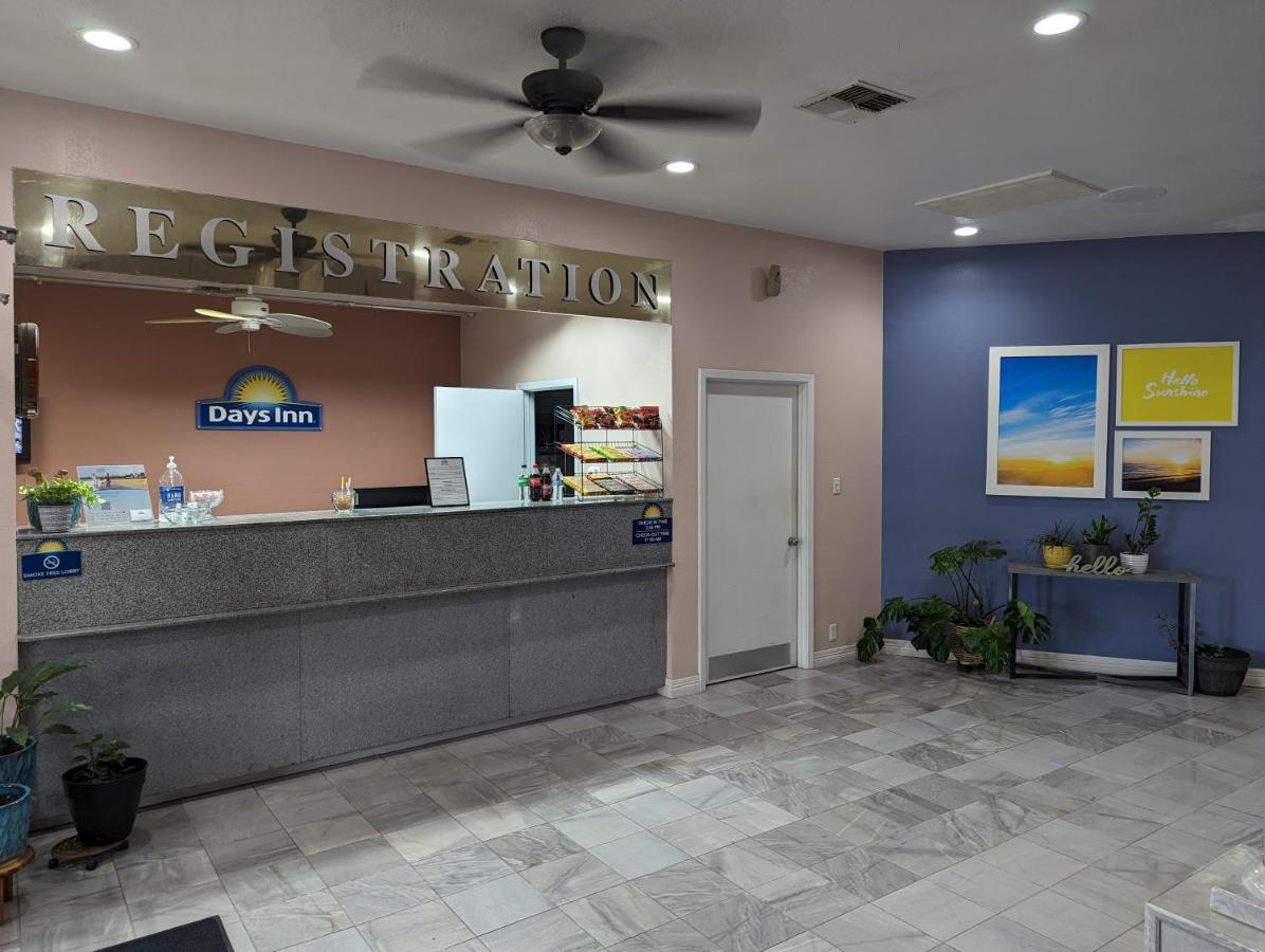 Days Inn By Wyndham Portland/Corpus Christi Екстериор снимка