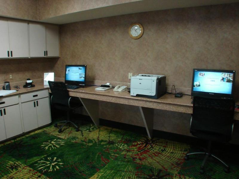 Days Inn By Wyndham Portland/Corpus Christi Екстериор снимка